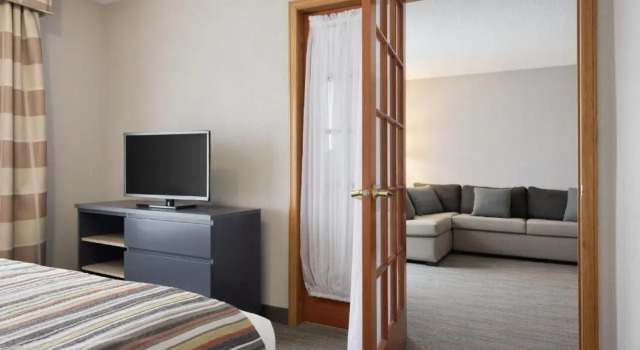 Двухместный люкс Country Inn & Suites by Radisson, Minneapolis-Shakopee