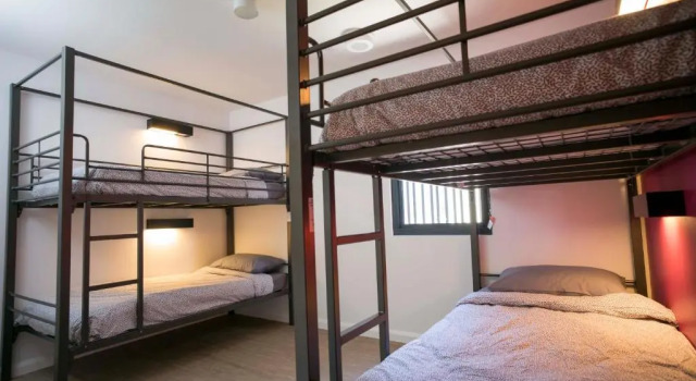 Кровать в общем номере (мужской номер) YHA Byron Bay