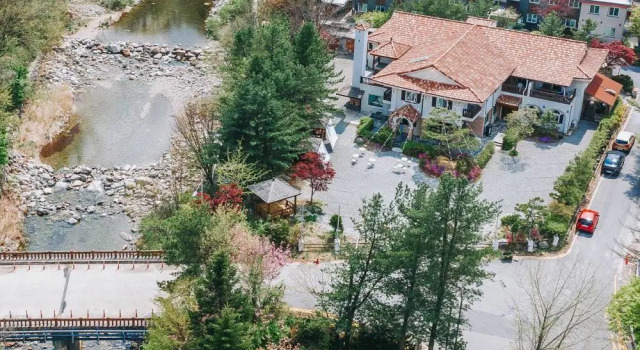 Muju Lobe Pension, Prenota Hotel Muju Jeollabuk-Do