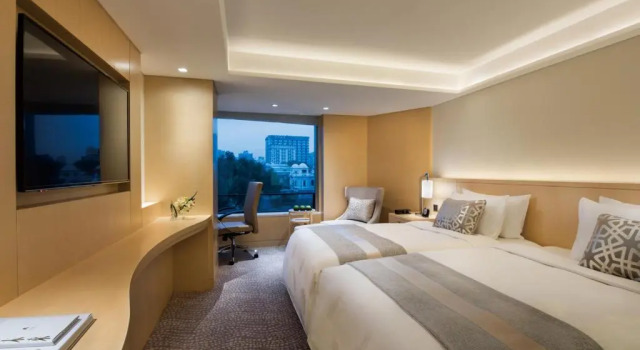Двухместный номер Standard с видом на город White Swan Hotel