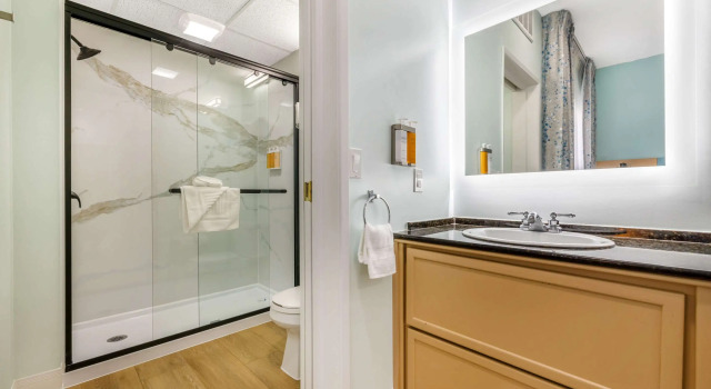 Двухместный люкс Quality Suites Downtown San Luis Obispo
