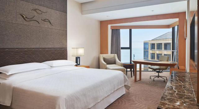 Двухместный номер Premier с видом на океан Sheraton Yantai Golden Beach Resort