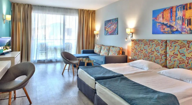 Двухместный номер Standard с балконом и с видом на море Topola Skies Resort & Aquapark