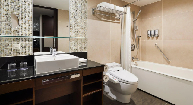 Двухместный клубный номер Sheraton Sheraton Grande Tokyo Bay Hotel