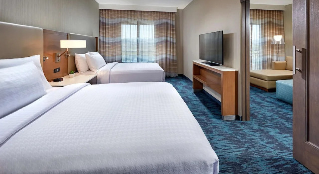 Четырёхместный люкс Corner c 1 комнатой Homewood Suites by Hilton San Diego Hotel Circle/SeaWorld Area