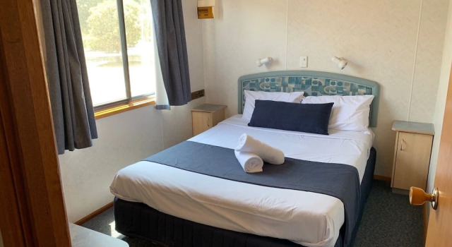 Вилла Standard с 2 комнатами с балконом и с видом на озеро Capital Country Holiday Park