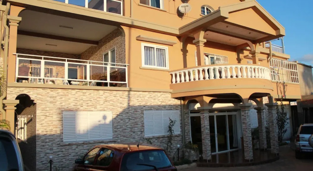 K.méléon Hôtel, Réserver Hôtel Hôtels et hébergements à Ivato, Hôtel