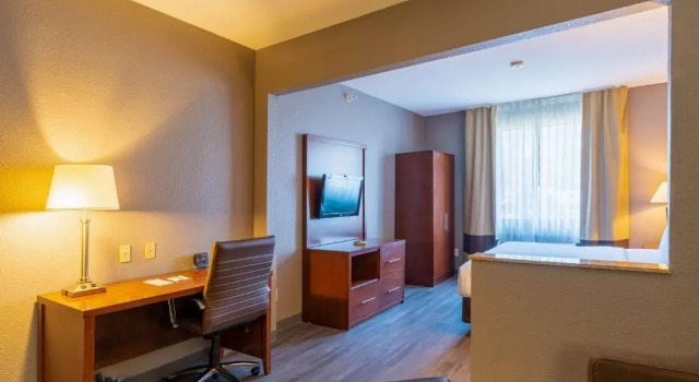 Люкс Spark by Hilton Indianapolis Northeast Fishers