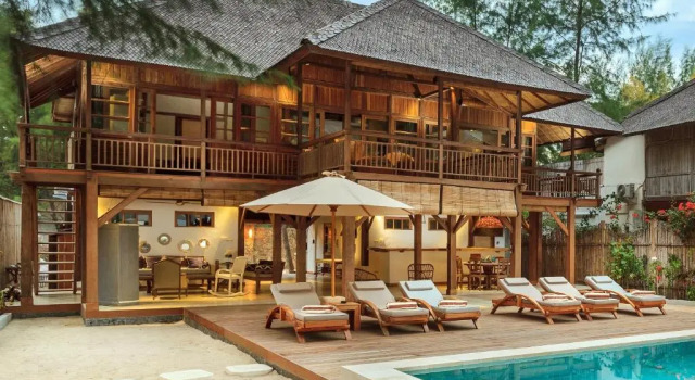 Вилла с 4 комнатами The Gili Beach Resort