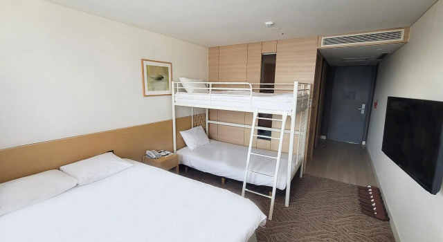 Двухместный семейный номер Standard Jeju Central City Hotel