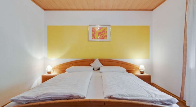 Idyllisches Ferienhaus mit Wald in der Nahe, Varaa Hotelli Hotellit Baijeri pysäköinnillä, Pysäköinti