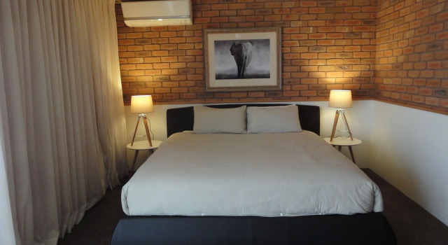 Summerhill Motor Inn, Забронировать Мини-отель Меримбула Sapphire Coast