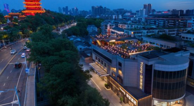 Young Lookingfor Hotel, Забронировать Отель Отели Уханя с парковкой, рядом с Башня желтого журавля, Парковка