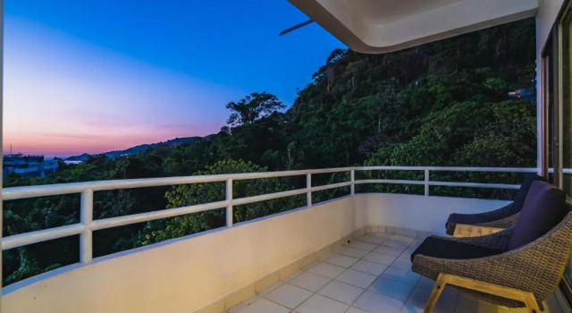 Вилла Patong Hill sea view villa 4 bedroom private pool