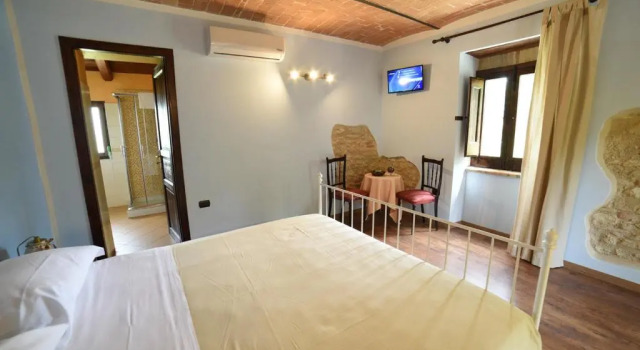 Двухместный номер Deluxe с балконом и с видом на море Agriturismo " La Valle degli Ulivi"