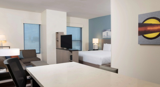 Двухместная Studio Suite с кухней High Floor Hyatt House Austin/Downtown