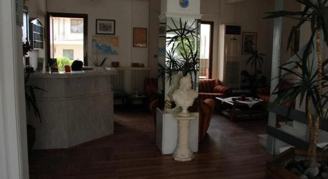 Koronis Hotel