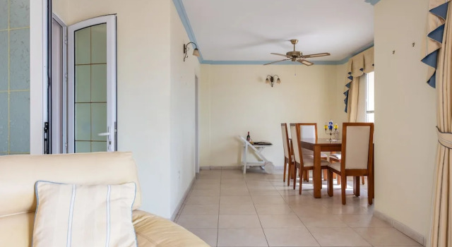 VILLA ALMENDRO! Bbq, HEATED Private Swimming Pool !, Book Villa Hotels in Tenerife with Parking, Parking