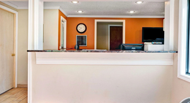 Knights Inn Detroit Area Sterling Heights, Забронировать Отель Стерлинг-Хайтс Detroit Metropolitan Area