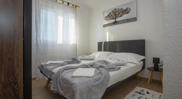Sea Flower Beachfront Villa, Varaa Villa Hotellit Split-Dalmatia pysäköinnillä, Pysäköinti