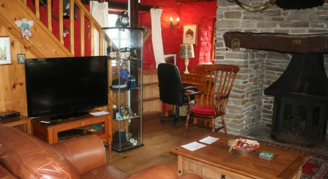 Barn Cottage - Farm Park Stay with Hot Tub, Забронировать Фермерский дом Фермерские дома Гламорган, Фермерский дом