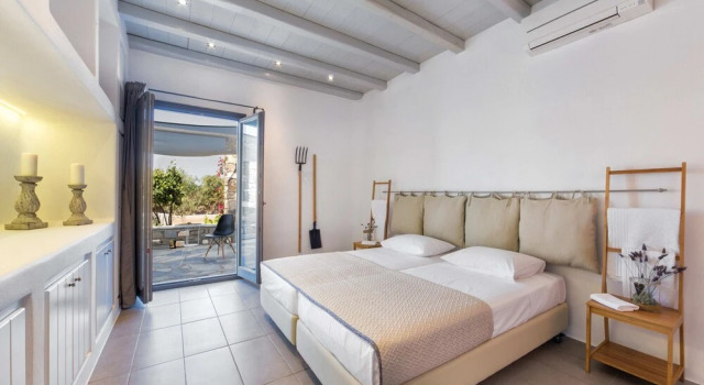 Villa Fuster in Paros