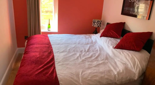 Апартаменты Southsea Royale James Bond 3 bed Cool Penthouse, seafront parking