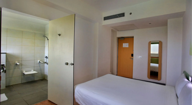 Hotel Caspia Pro Greater Noida