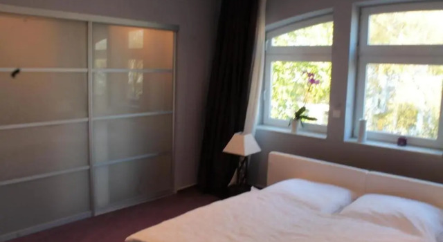 Duesternbrooker-Villa, Забронировать Отель Киль Bay of Kiel, рядом с Universitätsklinikum Schleswig-Holstein, Campus Kiel