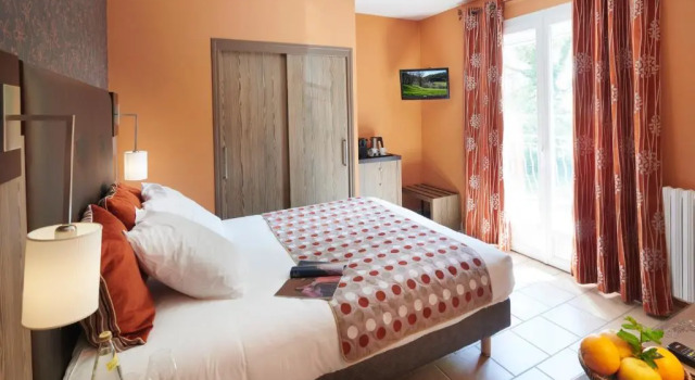 Auberge du Pont du Chalon, Book Hotel Marges Rhône-Alps