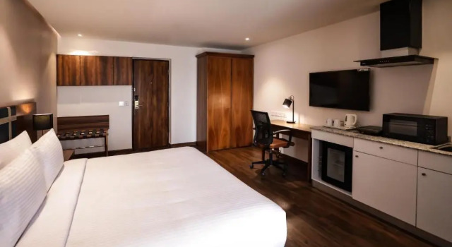 Номер Executive Regenta Suites Gurugram, Sector 49 Sohna Road