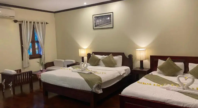 Luang PraBang Residence & Travel, Varaa Hotelli Hotellit Luang Prabang uima-altaalla, Uima-allas