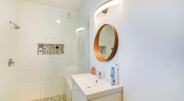 Коттедж с 2 комнатами Modern Houston Haven: 3 Mi to Downtown Attractions