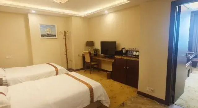 Семейный номер Standard Longzhu Hotel