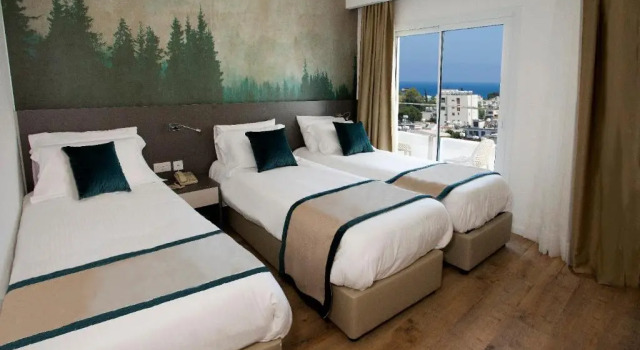 Трёхместный номер Superior Pefkos City Hotel