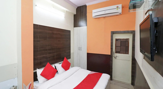 Двухместный номер Standard OYO 24172 Hotel Jp Heights