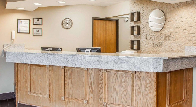 Comfort Inn Marshalltown, Rezerwuj Hotel Hotele w Iowa z basenem, Basen