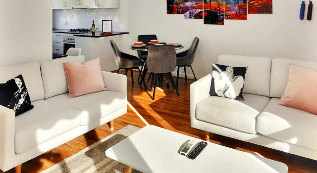 Glen Iris, Quiet Boutique 2 bedroom Netflix, WIFI, Parking, Free Wine, Book Boutique Melbourne 