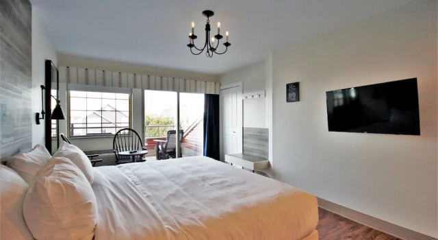 Inn on Water Street, Book Hotel Hoteller i Michigan med parkering, Parkering