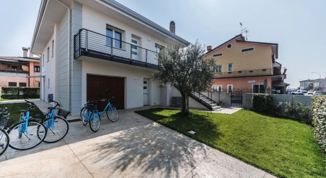 Ca' delle Rondini, Забронировать Отель Эраклеа Линьяно-Ривьера