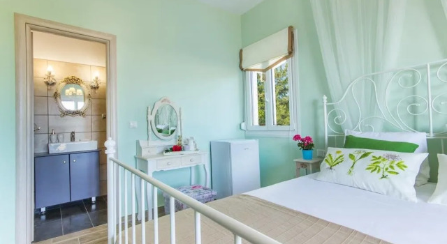 Vintage Place Rooms, Забронировать Отель Отели острова Тасоса с парковкой, Парковка