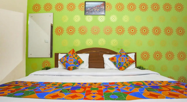 Hotel Kashi Khand