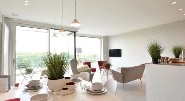 Modern Apartment in Bredene With Balcony, Rezerwuj Apartament Hotele w Bruksela z parkingiem, Parking