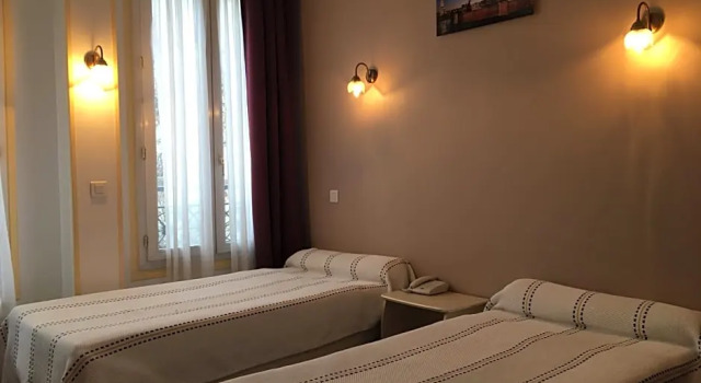 Номер Standard Hôtel Paris Gambetta
