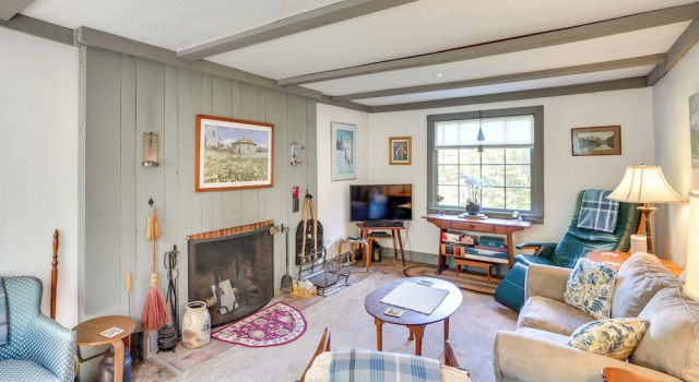 Коттедж Tranquil 3 BR Stockbridge House w/ Private Deck!