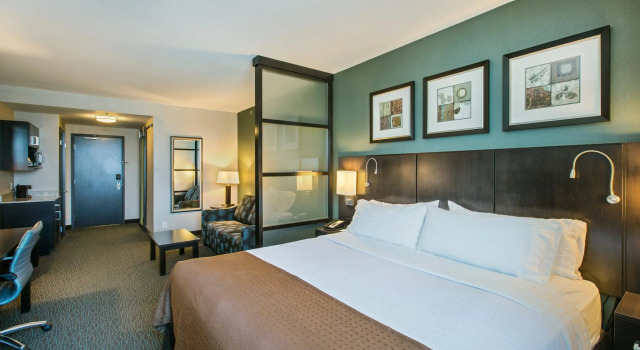 Двухместный номер Standard Holiday Inn Saskatoon Downtown by IHG