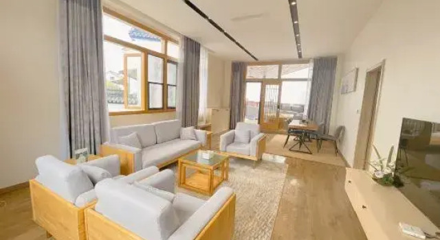 Люкс Maitreya Chizhiquan Hot Spring Hotel (Maitreya Honghe Water Township)