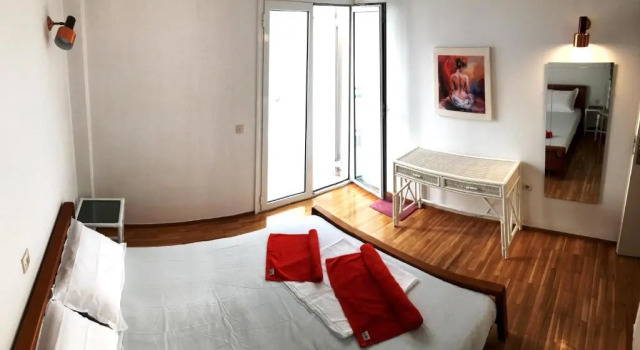 100m from the beach cosy apartment, Rezervovat Apartmán Loutraki 