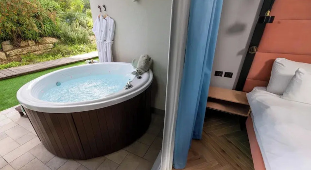Standard huone Almond Hotel – Adults Only