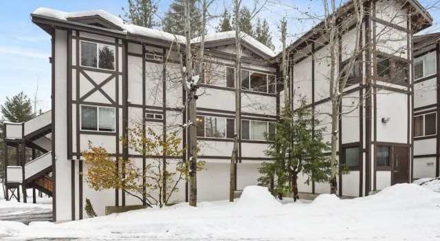 Tavern Inn Delight, Забронировать Отель Отели Олимпик-Вэлли 3 звезды, рядом с Olympic Villiage Inn Bus Stop, 3*